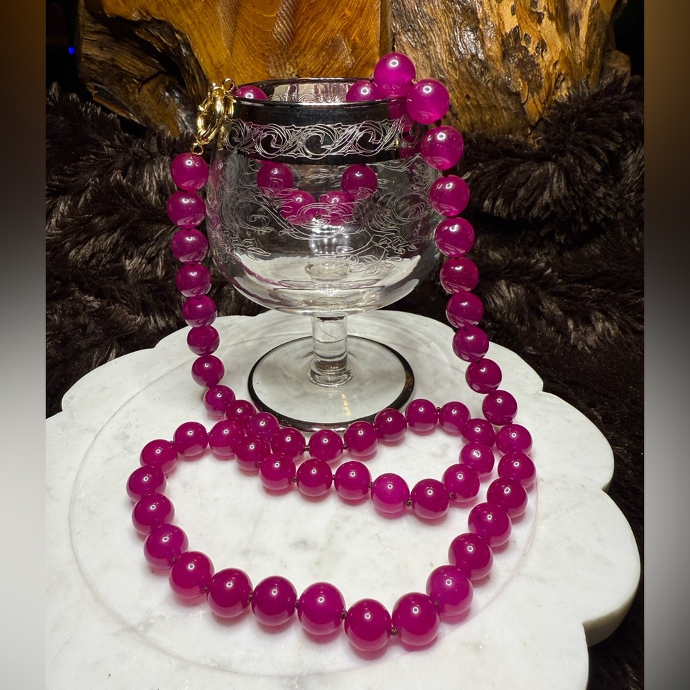 Elegant Fuchsia Jade Knotted Necklace
